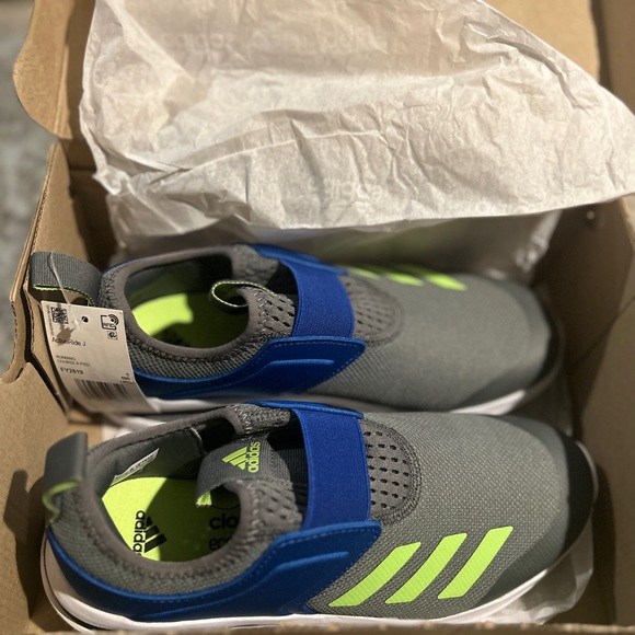 Boy’s Adidas ActiveRide J - Picture 2 of 9